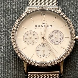 Skagen Triple Subdial Ladies watch.  Perfect working order. No scratches.